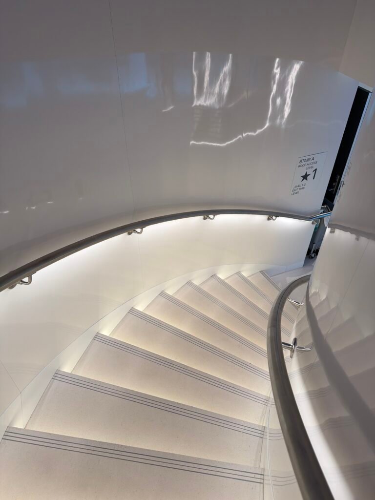 78295372091 F4CC09A3 C1A5 466C B054 1766DFE1A668