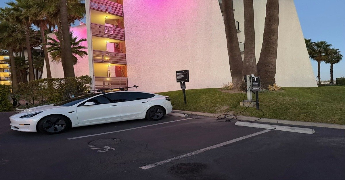 Long Beach Hotel Maya Tesla Charging with 2 NACS Level 2 destination chargers at the DoubleTree by Hilton waterfront hotel on Queensway Bay California